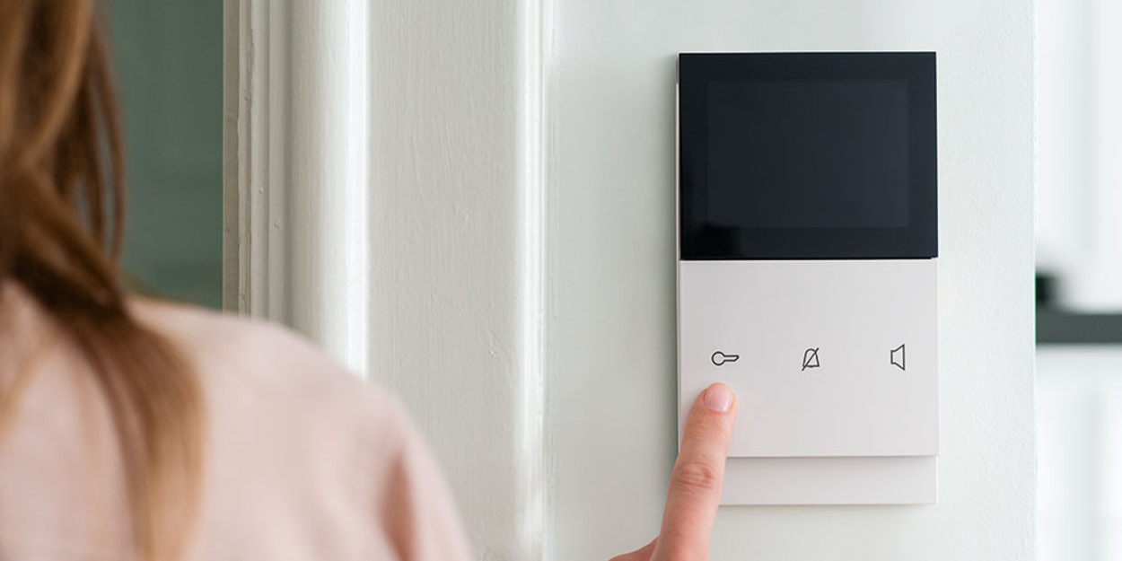 ELCOM.TOUCH bei Elektro Emmerich GmbH in Neuenstein Raboldshausen